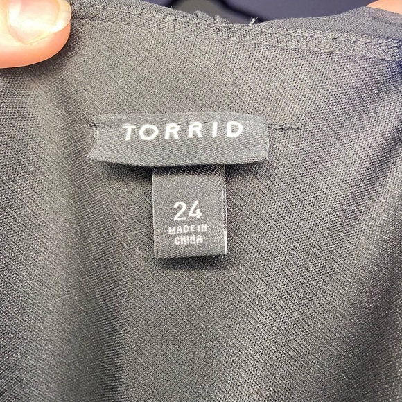 TORRID BLACK FLORAL CHIFFON SKATER DRESS - Picture 4 of 6